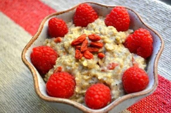 Oatmeal for breakfast on a carb-free diet